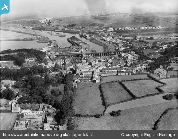 The town and the harbour, Hayle, from the south-east, 1932 - Britain from Above The town and the harbour, Hayle, from the south-east, 1932 - Britain from Above